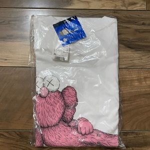 Kaws x Uniqlo Tee